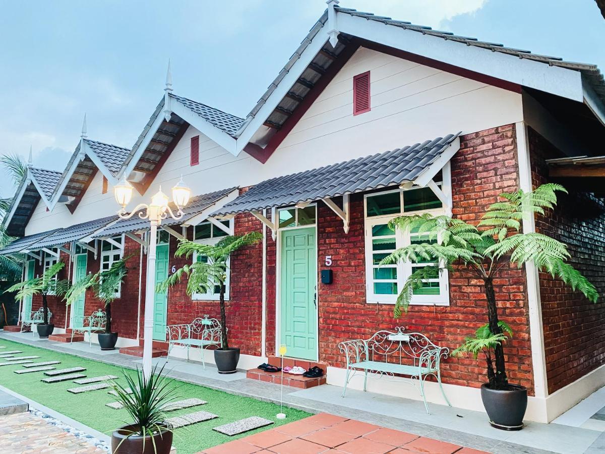 Gading Chalet Kuala Terengganu Exterior photo